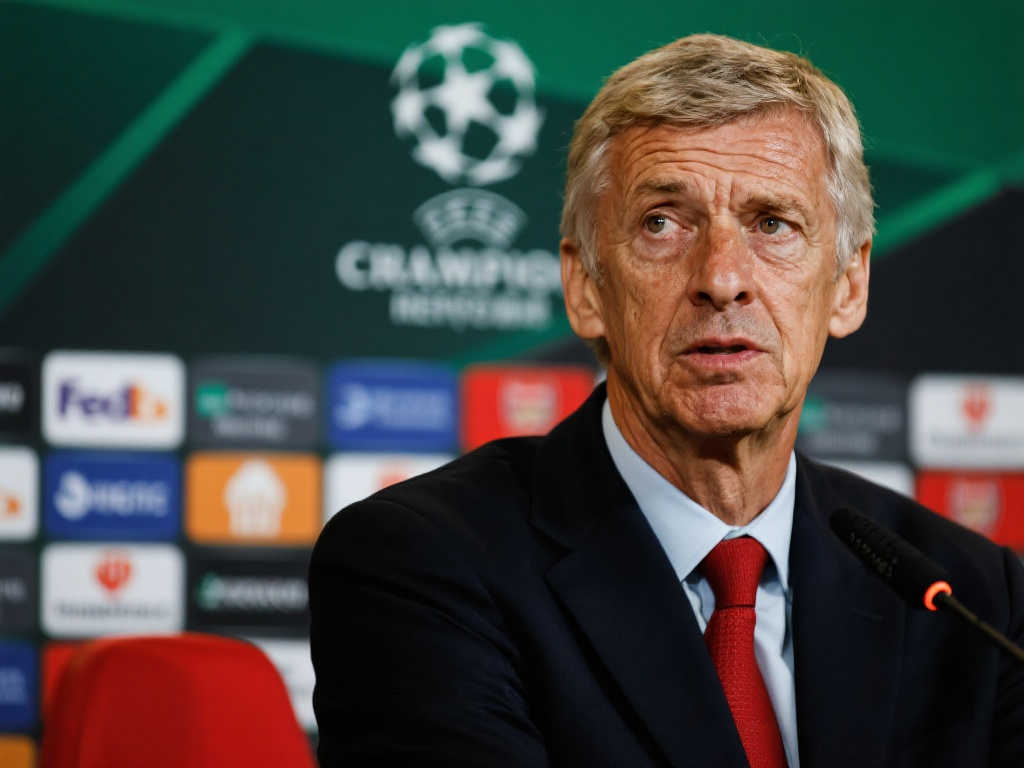 球如炮弹般 球如炮弹般